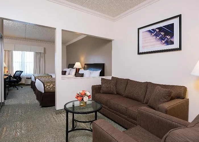 South Loop Hotel
